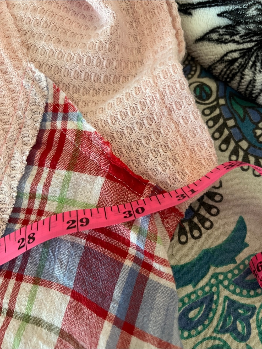 Pink Patchwork Floral Plaid V-Neck Top - Picture 6 of 8